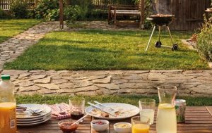 Oplachujete riad po grilovačke alebo varení obedu pred vložením do umývačky?